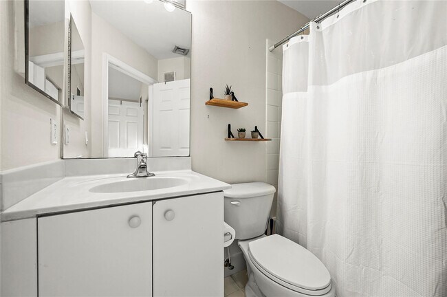 Building Photo - 2827 SW 83rd Terrace