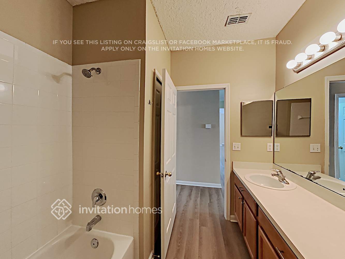 Building Photo - 3064 Litchfield Dr
