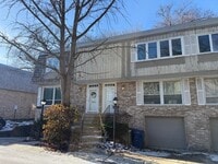 Building Photo - 1924 Wilmette Ave