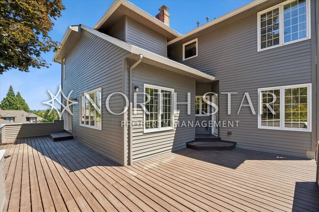Building Photo - 2055 Ridge Pointe Dr
