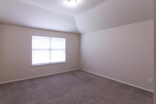 Building Photo - 2028 Sunny Side Dr
