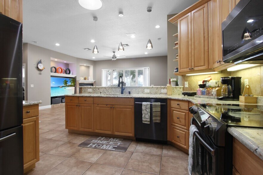 Building Photo - 1120 Linkside Ct