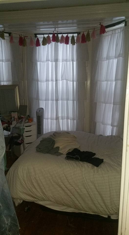 Building Photo - 186 Center St