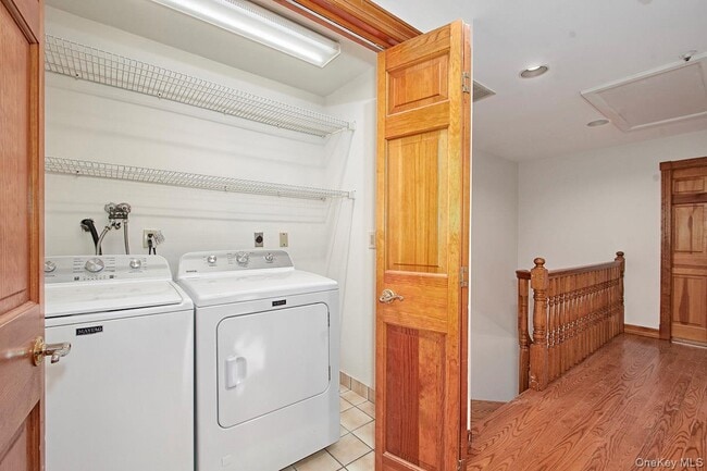 Building Photo - 228 Lincoln Ave