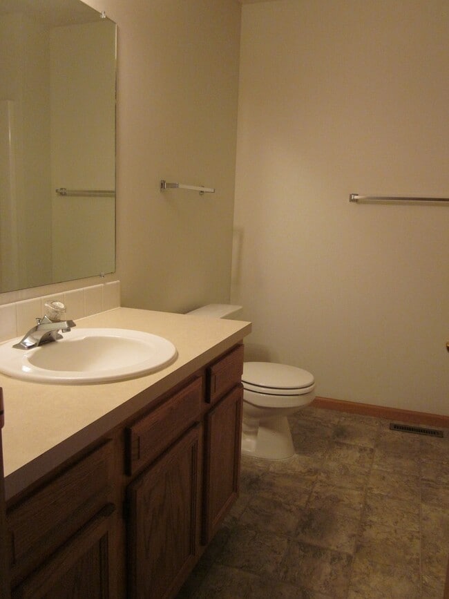 Building Photo - Beautiful Rental Close To East Campus