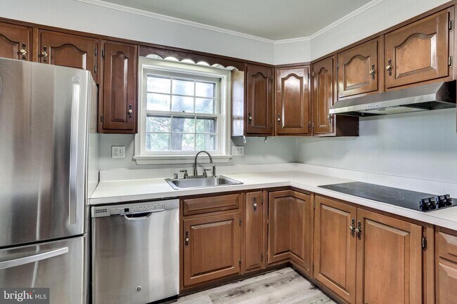 Building Photo - 5001 Ninian Ct