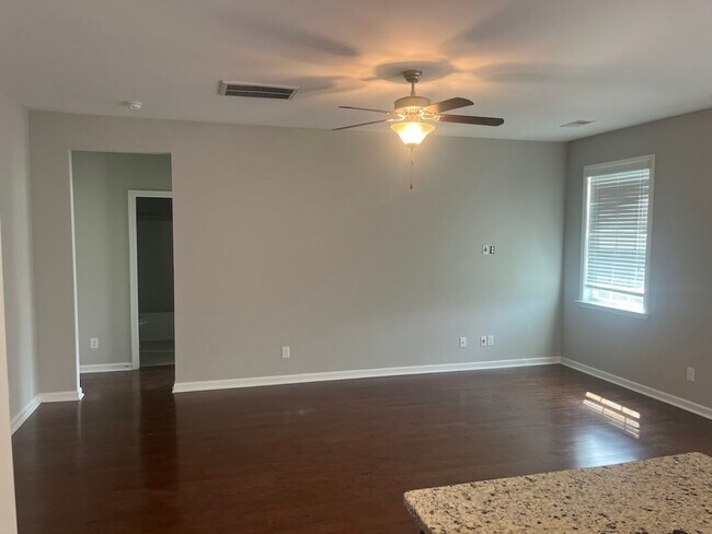 Building Photo - Available August 10th. Beautiful 4BR/3BA home available in Baker Plantation!