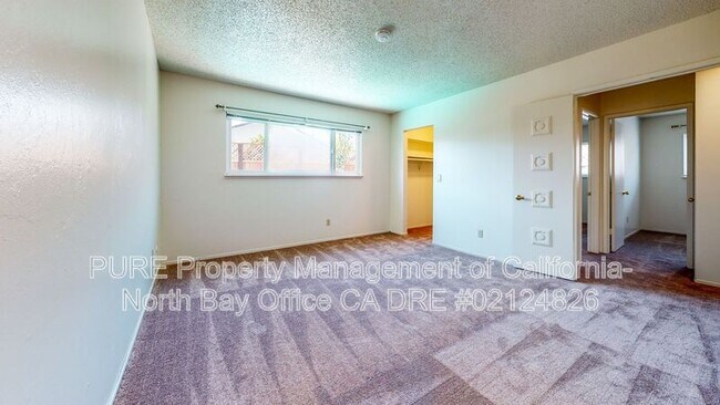 Building Photo - 1321 Berrydale Dr