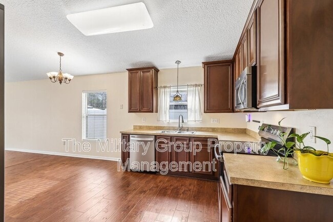 Building Photo - 12387 Anarania Dr