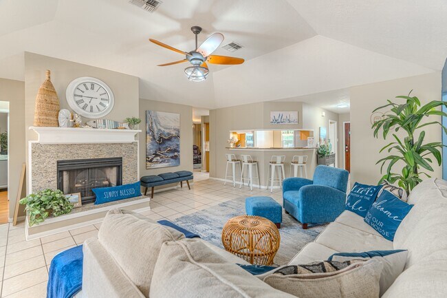 Building Photo - 13417 Bunker Hill Dr