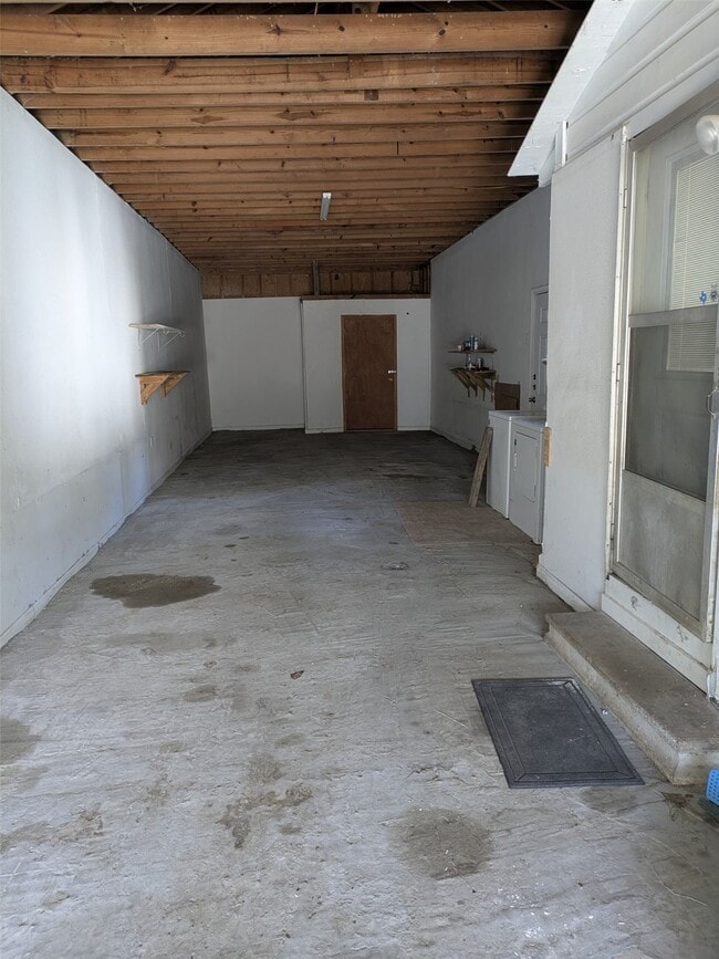 Building Photo - 171 Bayberry Dr