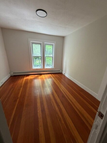 Building Photo - 30 Edgewood St