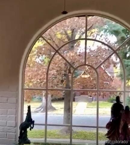 Building Photo - 400 S Race St