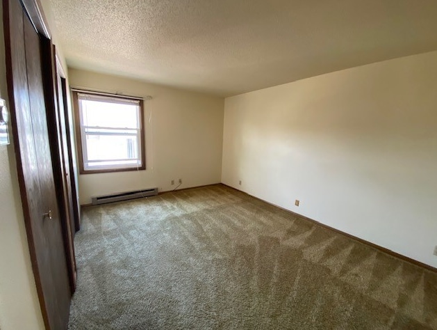 Building Photo - 3218 Oak Knoll Dr