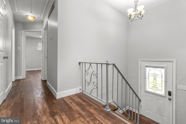 Building Photo - 309 California Trail
