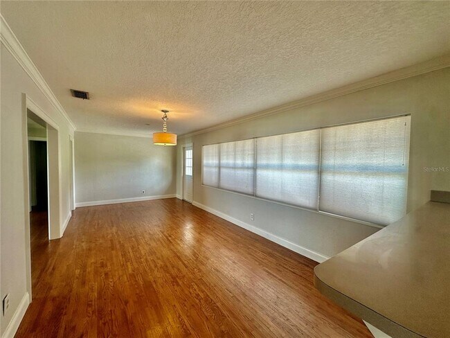 Building Photo - 1300 Lake Ariana Blvd