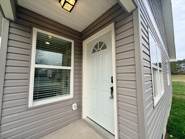 Building Photo - 103 Oakwood Meadows Dr