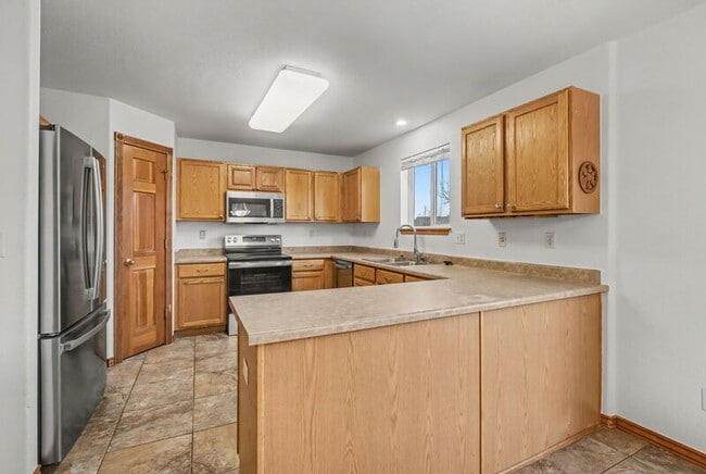 Building Photo - 4528 W 63rd Dr