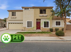 Building Photo - Gilbert 3-Bed / 2.5-Bath Home with Convenient Central Location