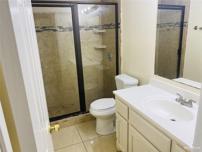 Building Photo - 15 San Gerardo St