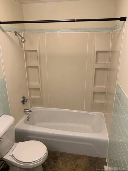 Building Photo - 39 Dinan Dr