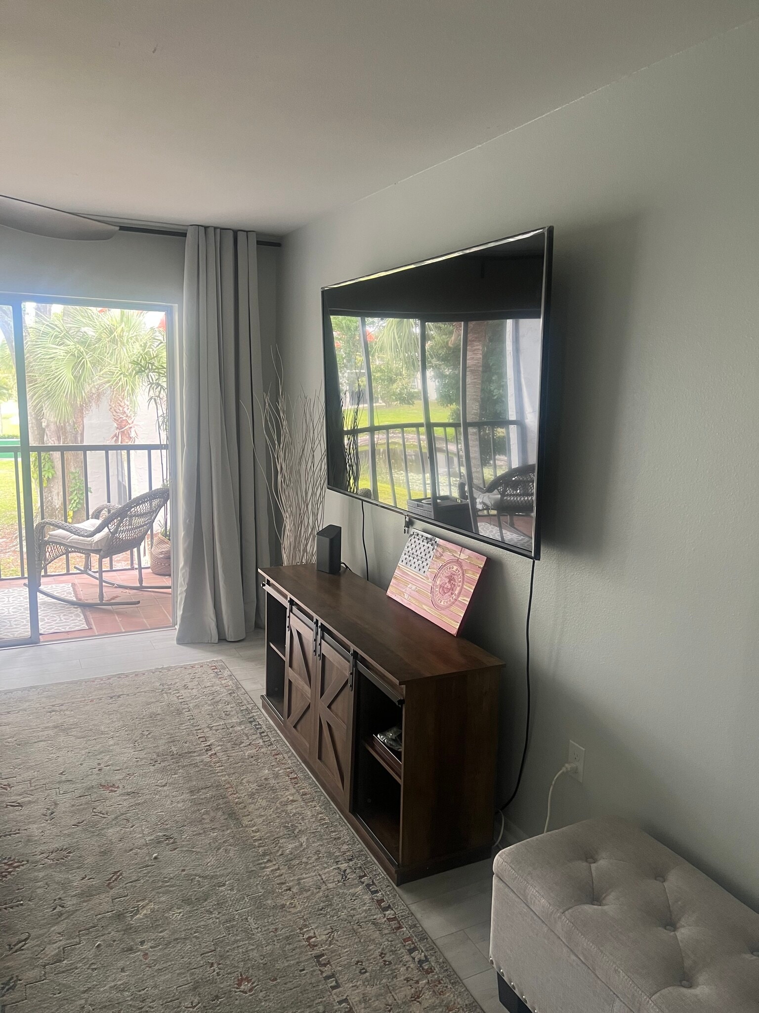 Building Photo - 3215 Beneva Rd