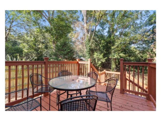 Building Photo - 120 Kendene St