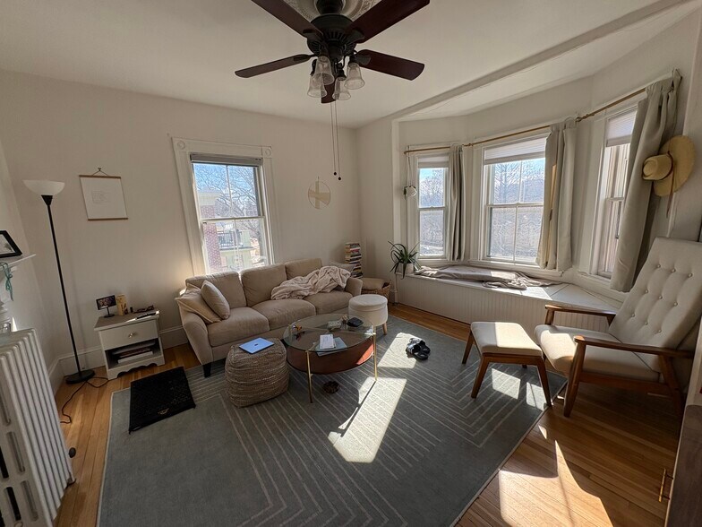 Building Photo - 186 Arborway