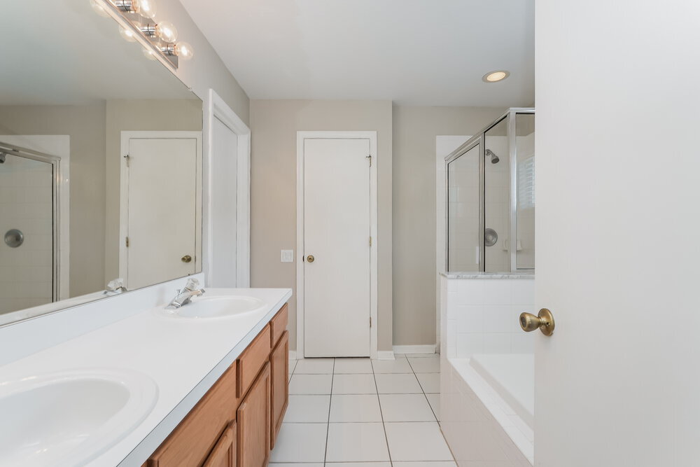 Building Photo - 926 Summer Breeze Dr