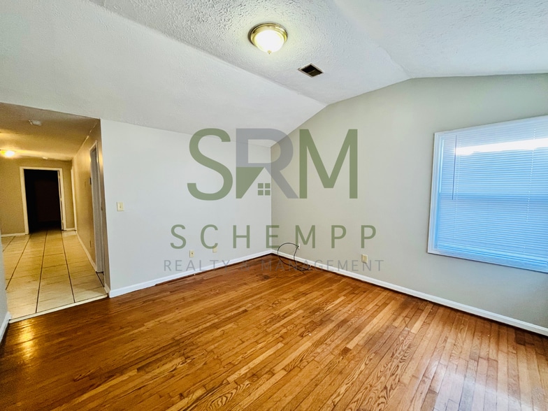 Building Photo - 4127 Churchman Ave