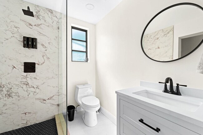 Building Photo - 4603 N Ocean Blvd