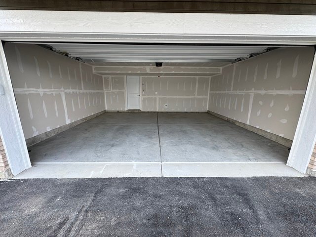 Building Photo - 14942 S McCarthy Cir