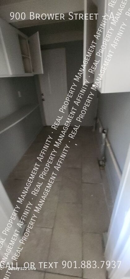 Building Photo - 900 Brower St