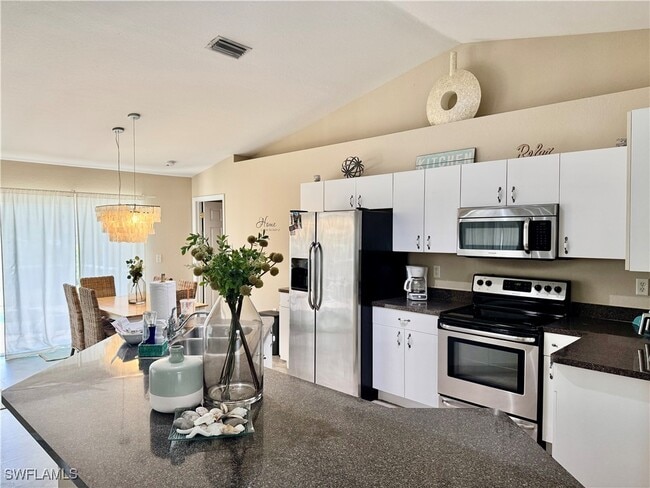 Building Photo - 1506 SW 14th St