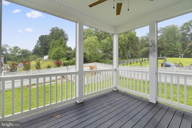 Building Photo - 945 Kayley Dr