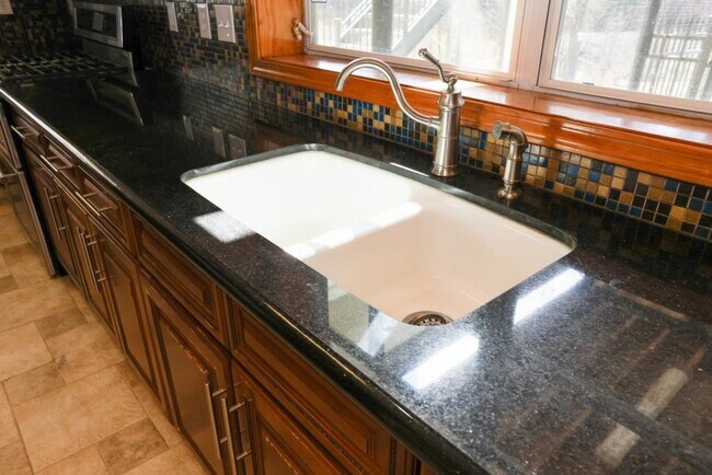 Building Photo - 3602 Jones Mill Rd