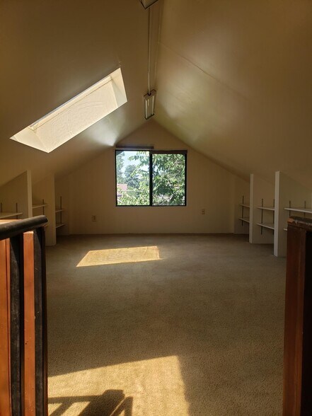 Building Photo - 371 Corona St