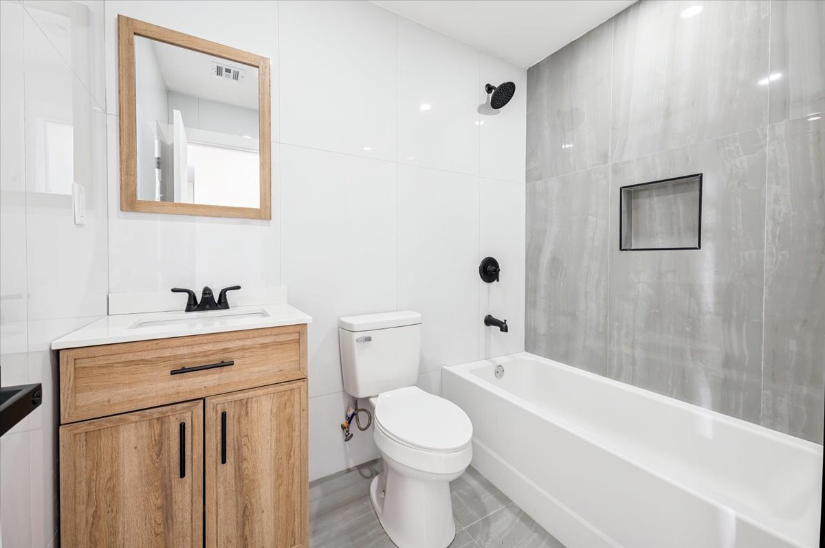 Building Photo - 218-36 133rd Rd