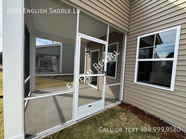 Building Photo - 2003 English Saddle Ln