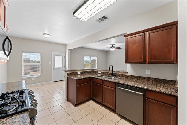 Building Photo - 504 Riverbed Dr