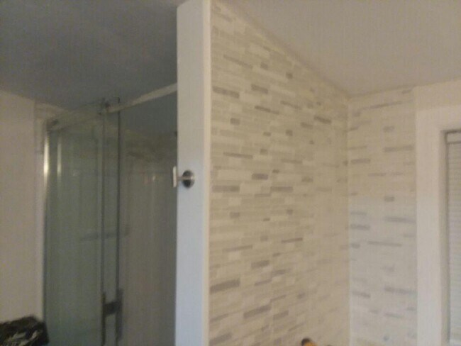 Building Photo - 119 E Wilson St