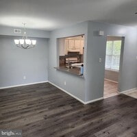 Building Photo - 703A Sedgefield Dr