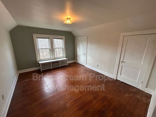 Building Photo - 7155 Meeker Rd