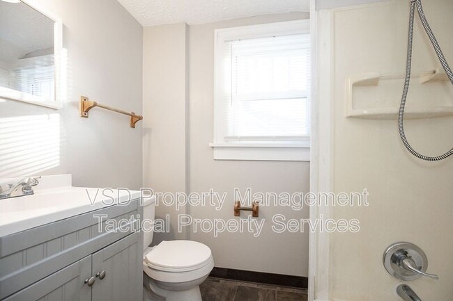 Building Photo - 2078-2018 18th St SW