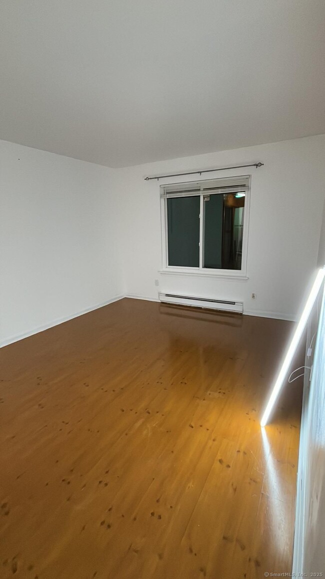 Building Photo - 32 Candlewood Dr