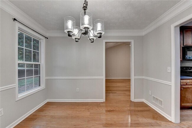 Building Photo - 310 Andrew Ridge Dr