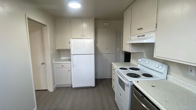 Building Photo - 4917 Orchid Way