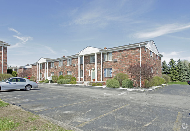Building Photo - Kingsview Manor