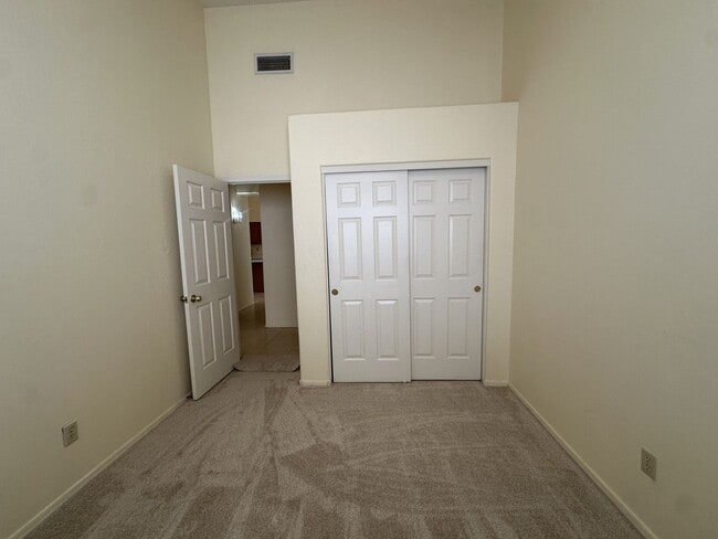 Building Photo - CONVENIENT CHANDLER LOCATION