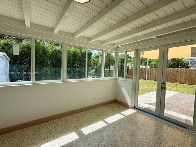 Building Photo - 8235 SW 62nd Pl